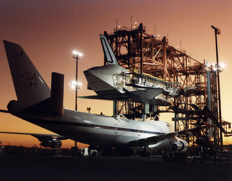 Illustration for article titled See The Last Flight Of Space Shuttle Endeavour In All Its Raw Glory